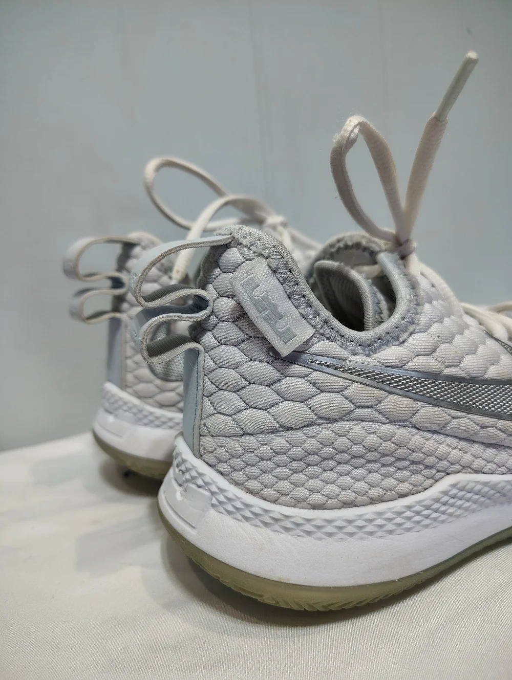 Nike lebron witness